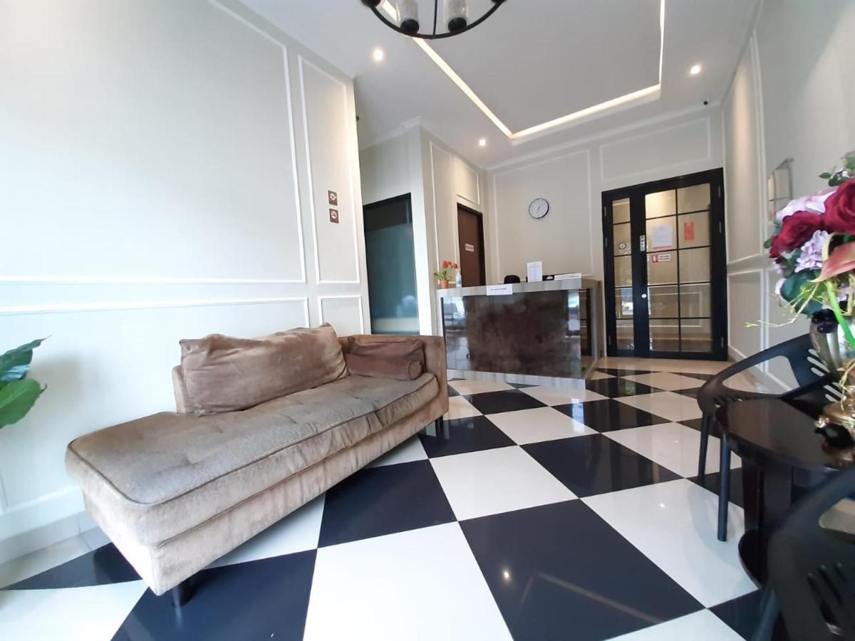 Flamboyan Residence Cipete Jakarta Buitenkant foto